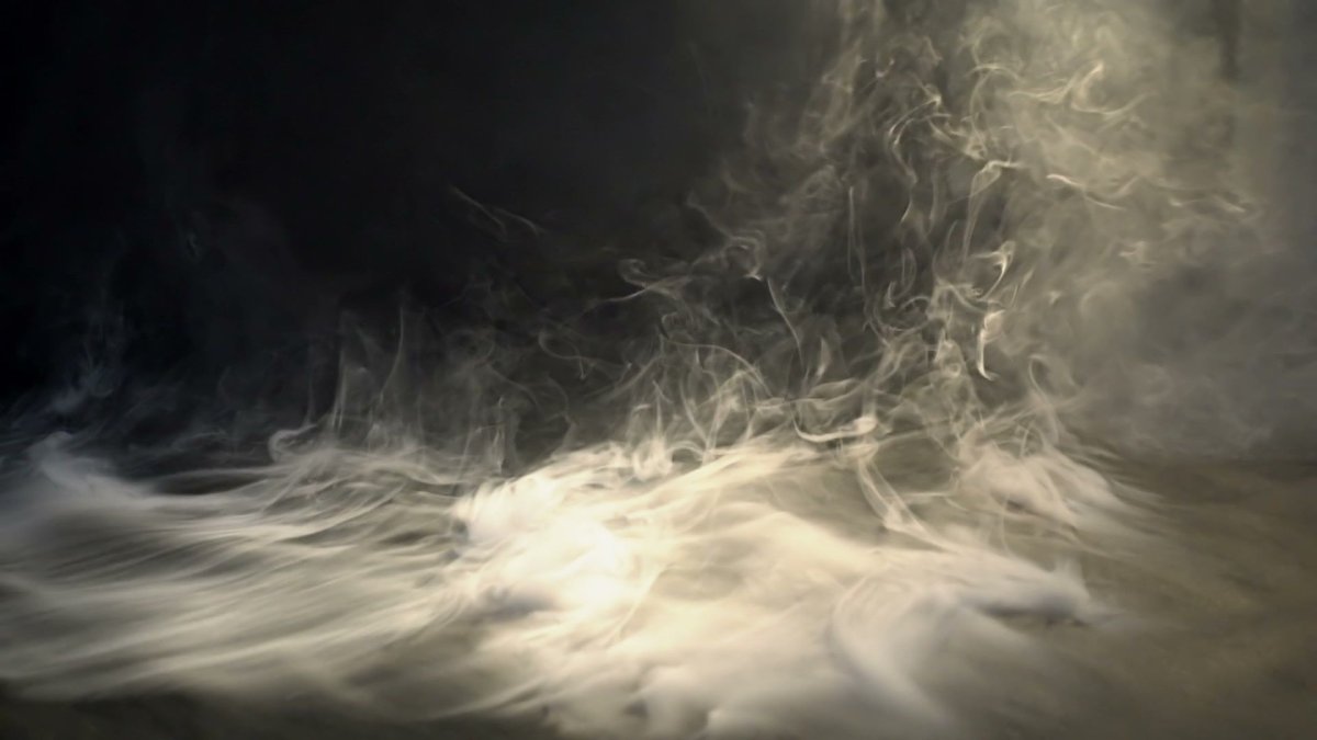 Туман на черном фоне