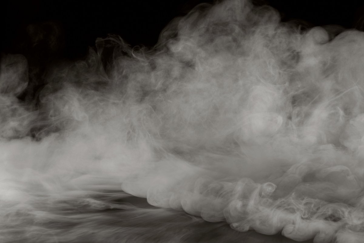 Густой дым