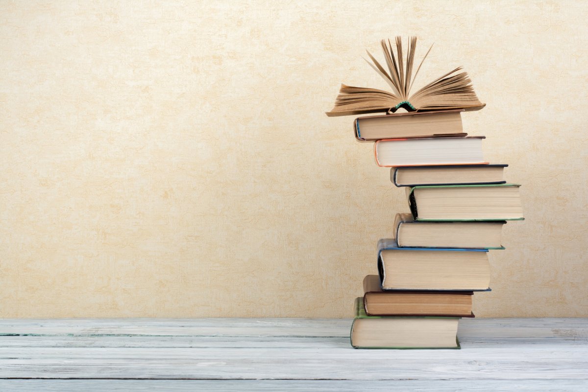 Книжный фон для презентации