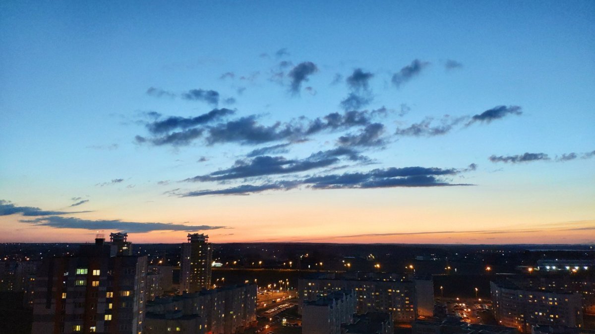 Вид из окна на город