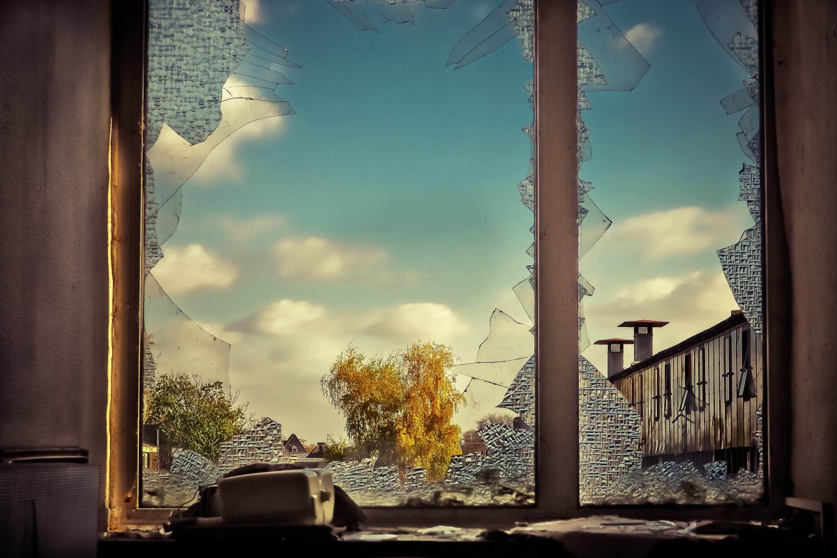 Пейзаж через окно