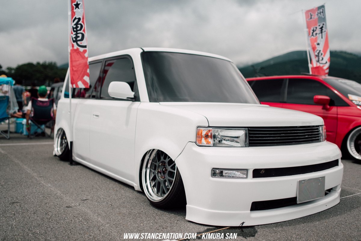 Тойота ББ stance