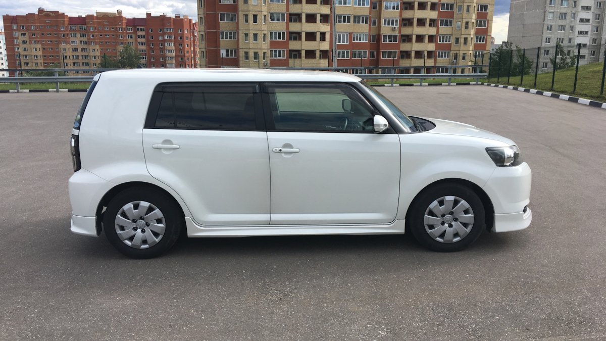 Toyota Corolla Rumion джип