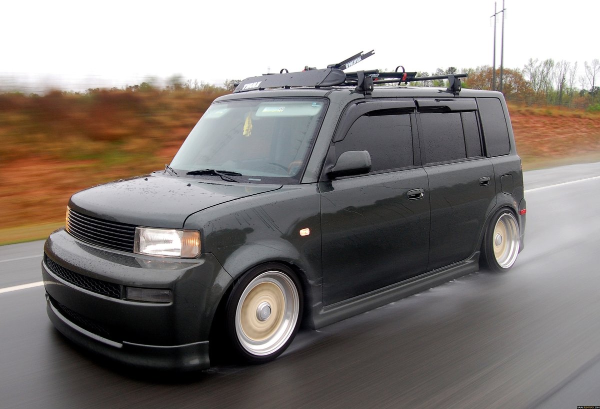 Scion XB r16
