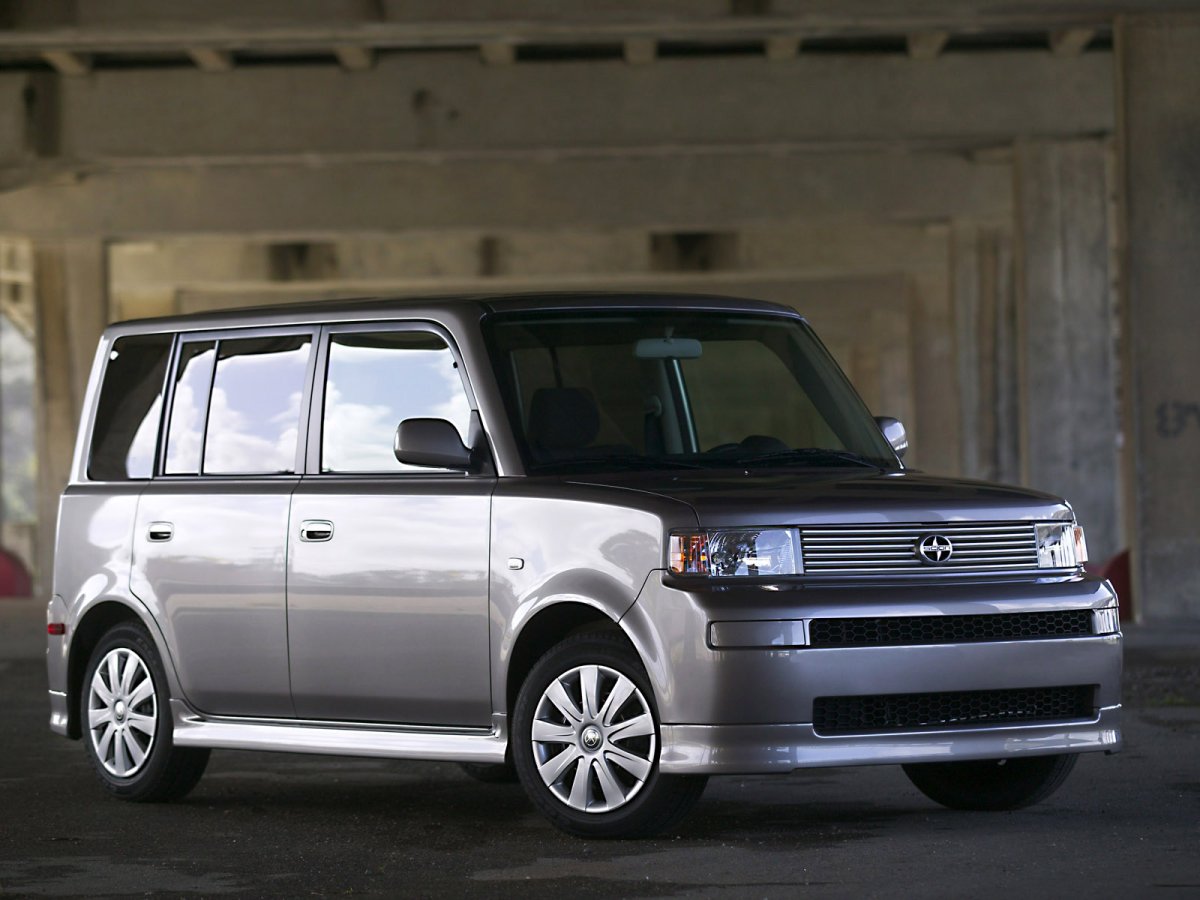 Toyota Scion XB 2004