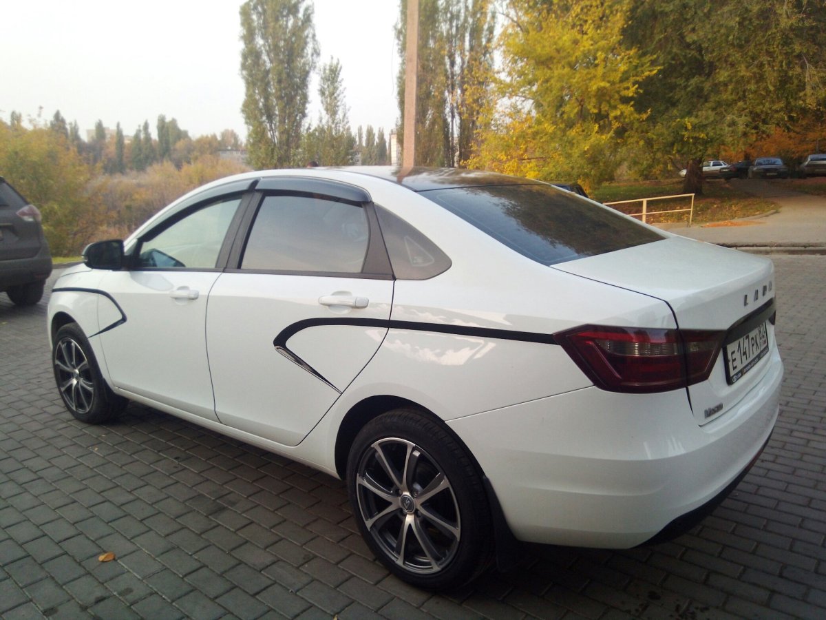 Лада Веста с плавником седан