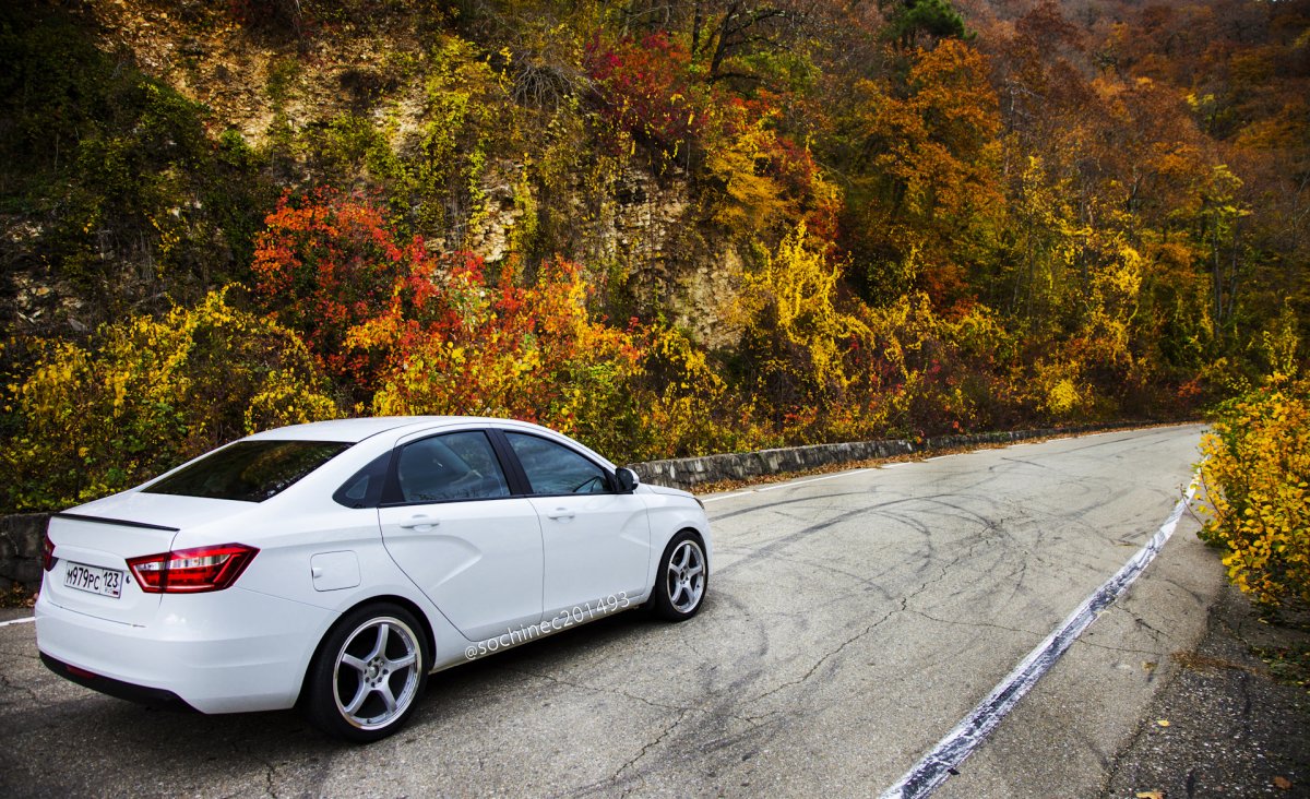 Лада Веста r19