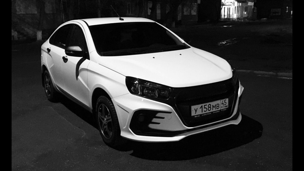 Лада Веста в обвесе Разор