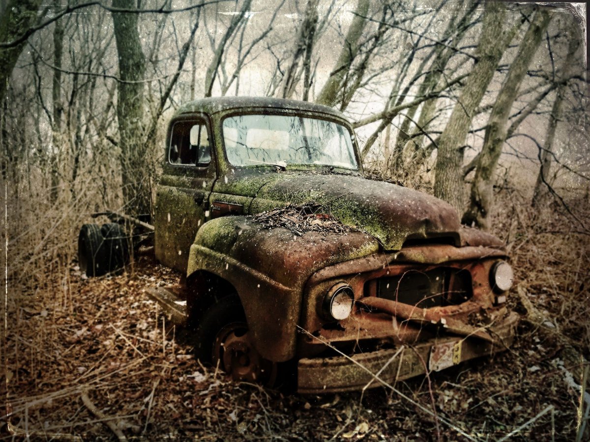 Развалины машины