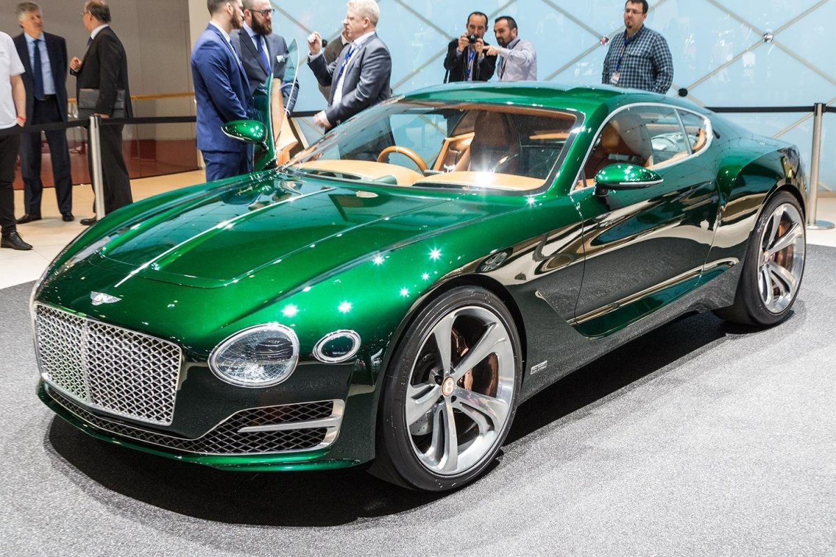 Bentley Exp 10 Speed 6зад