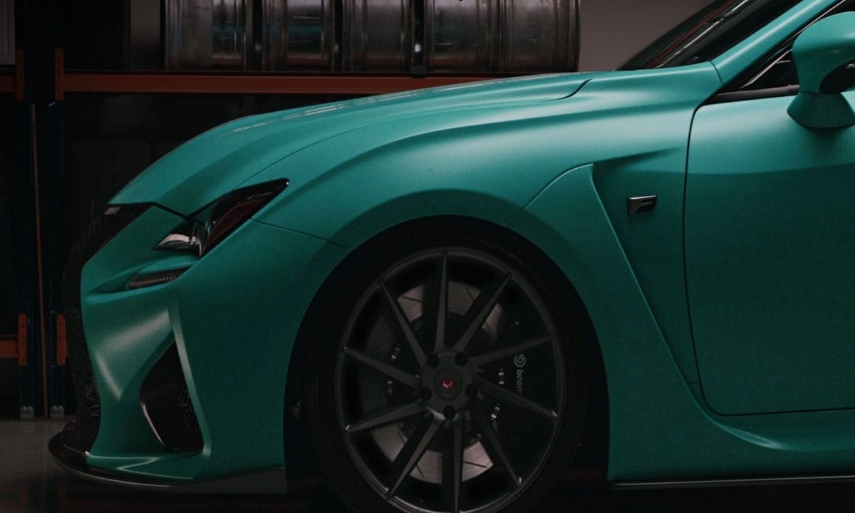 Изумрудный цвет машины