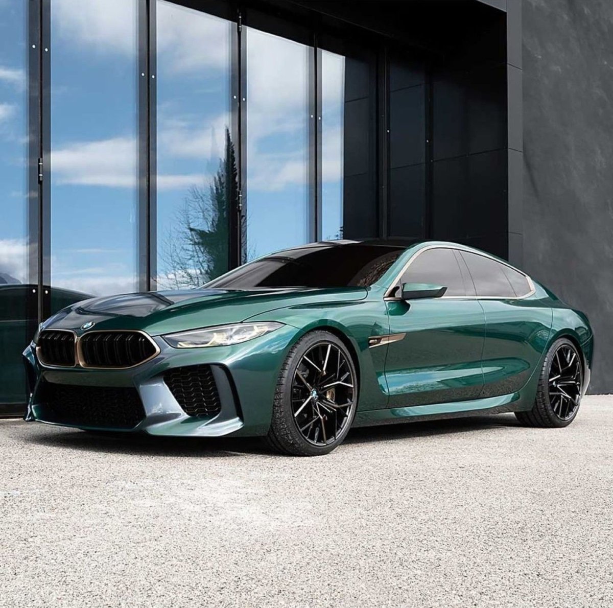 BMW m8 Gran Coupe черный