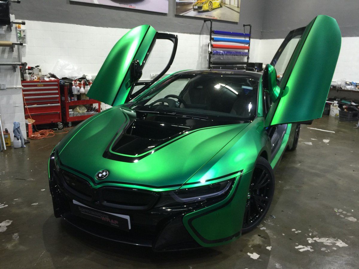 BMW i8 салатовая