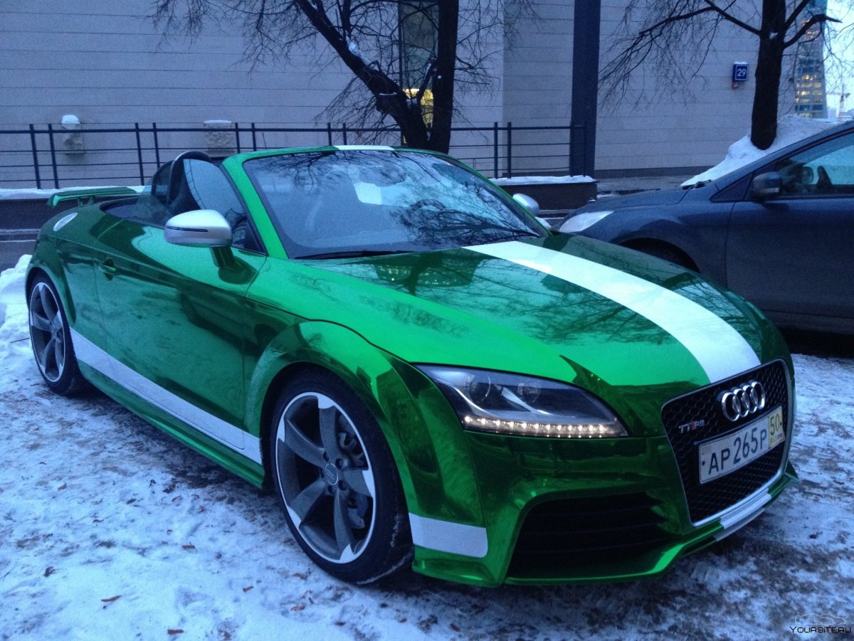 Ауди ТТ темно зеленая