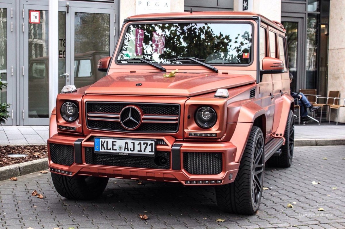 Гелендваген Брабус красный