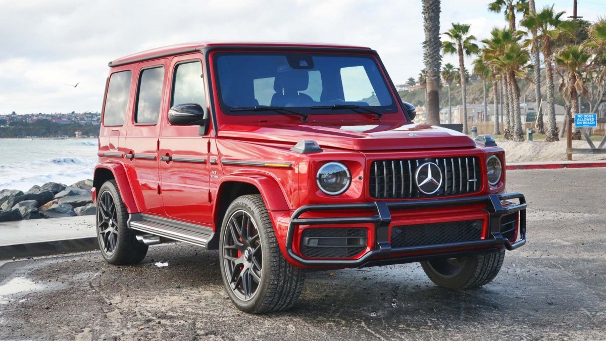 Mercedes g63 AMG красный