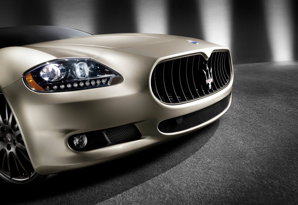 Maserati Quattroporte решетка