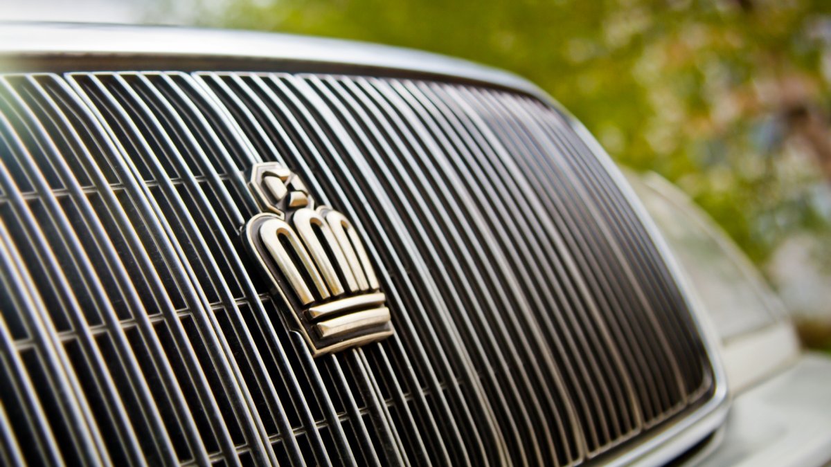 Тойота Краун значок корона