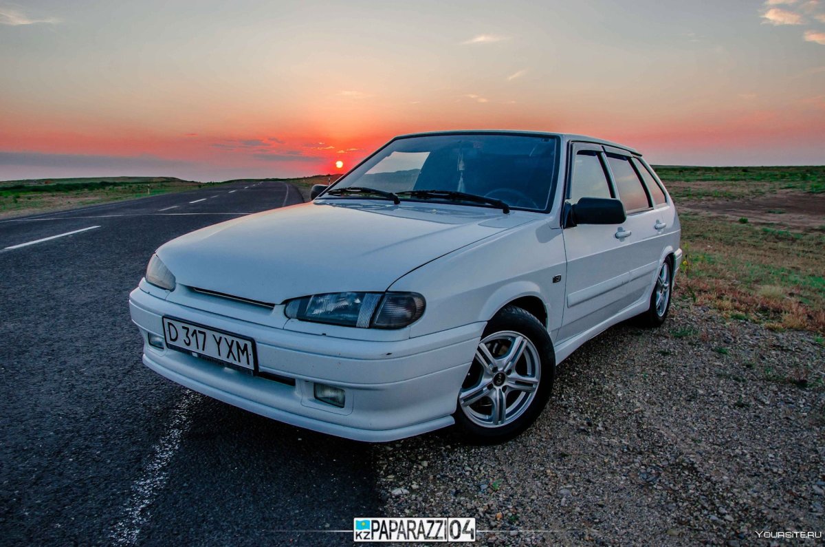 Лада 2114 белая тонированная