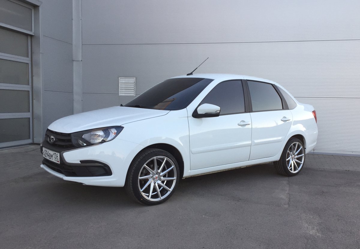 Гранта фл лифтбек r17