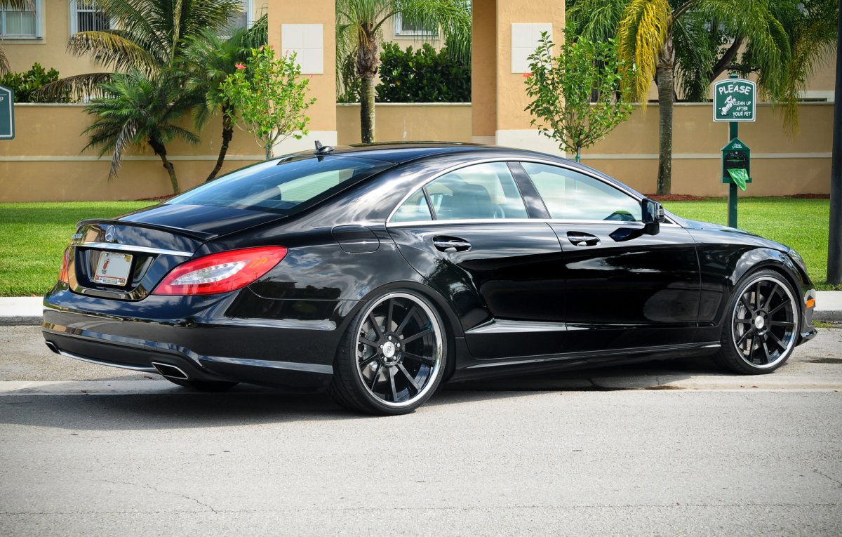 Mercedes Benz CLS 550