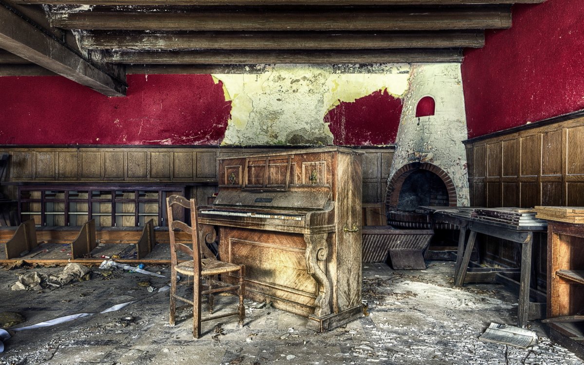 Фотообои метро рояль