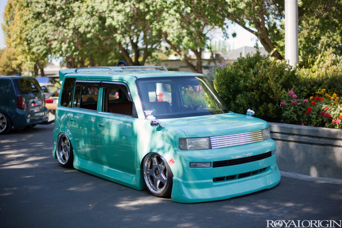 Красивый УАЗ цвет мятный