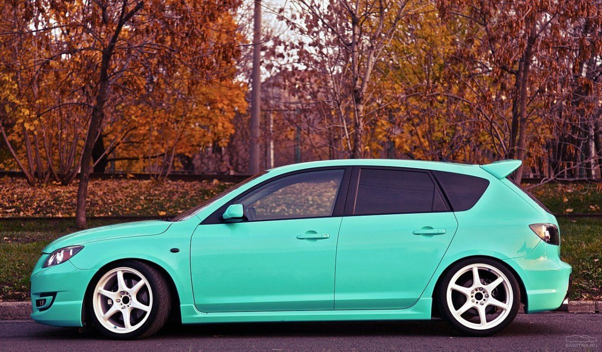 Бирюзовая Мазда 3 БК