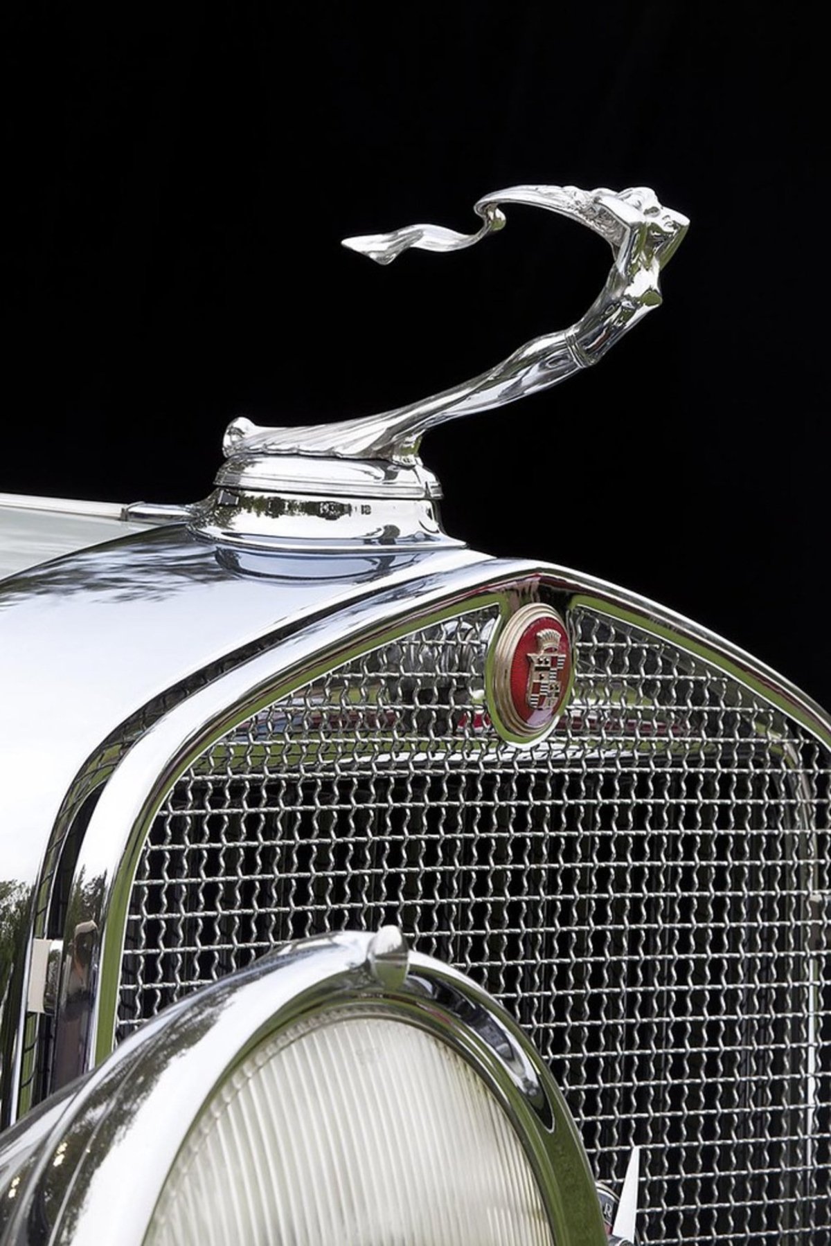 Ретро автомобили статуэтка на капоте