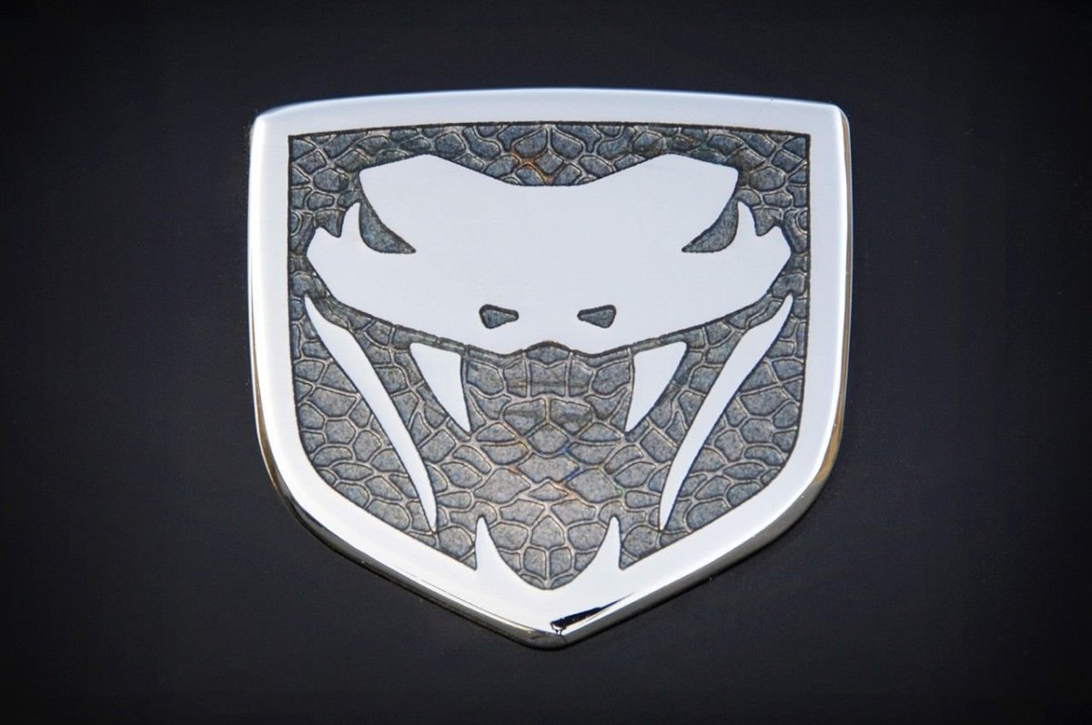 Додж Вайпер знак