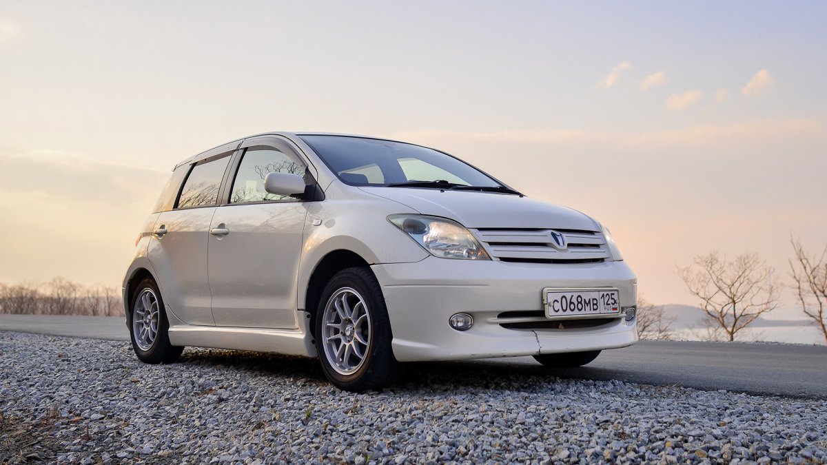 Японская Тойота Ист