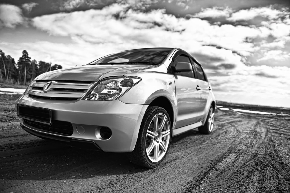 Машина Toyota ist на рабочий стол