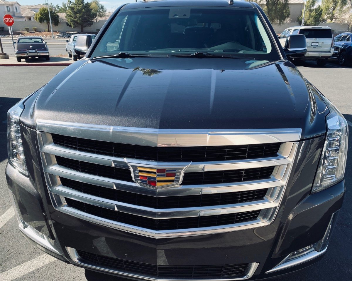 Значок Cadillac Escalade 2017