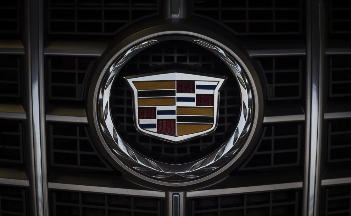 Логотипы автомобилей с названиями