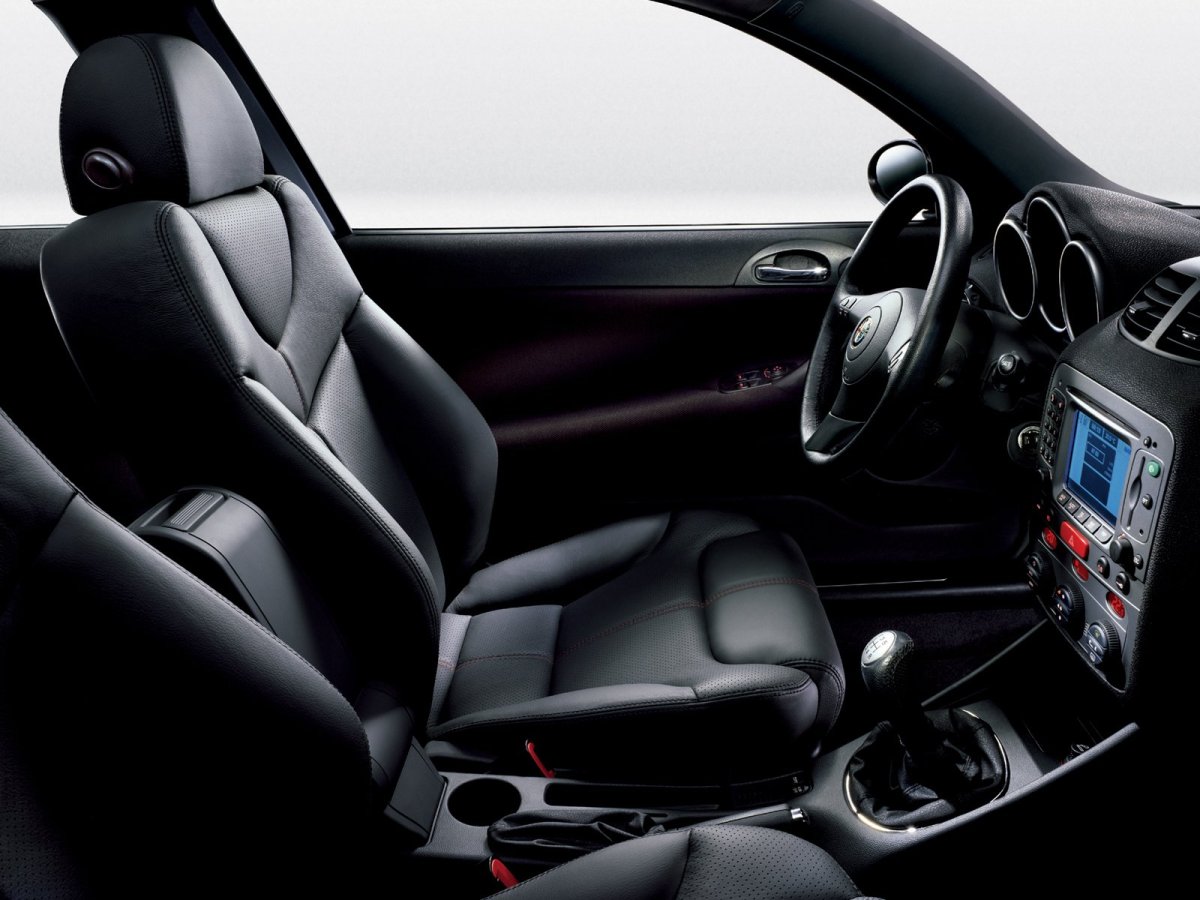 Сиденья Альфа Ромео 147