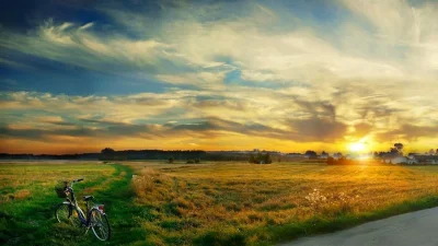 Красивый закат в деревне