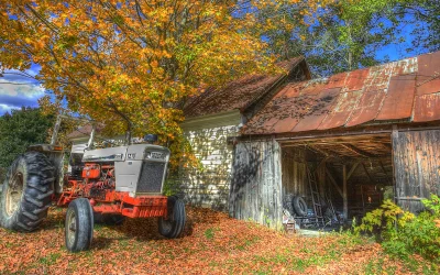 Старый трактор