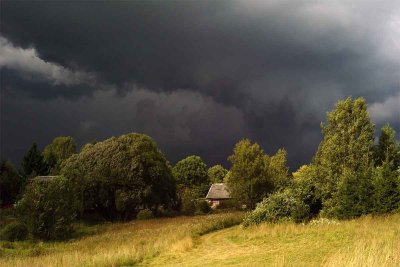 Деревня перед грозой