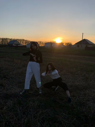 Сельские подруги