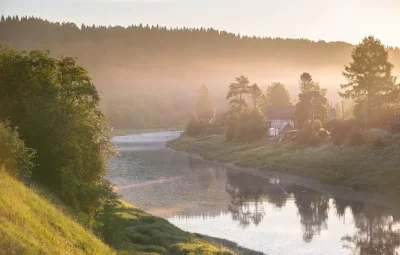 Река в деревне