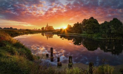 Река рассвет деревня храм