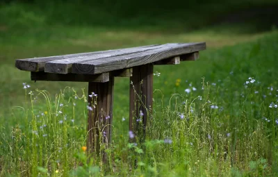 Деревенская лавочка