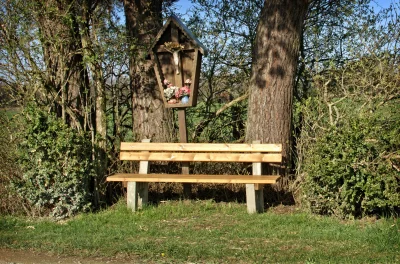 Деревенская скамейка