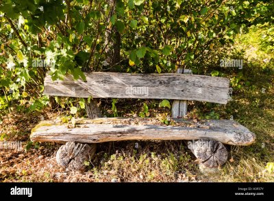 Старая скамейка