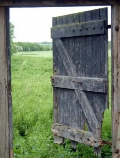 Старая деревянная дверь