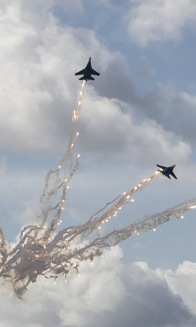 Истребитель в небе