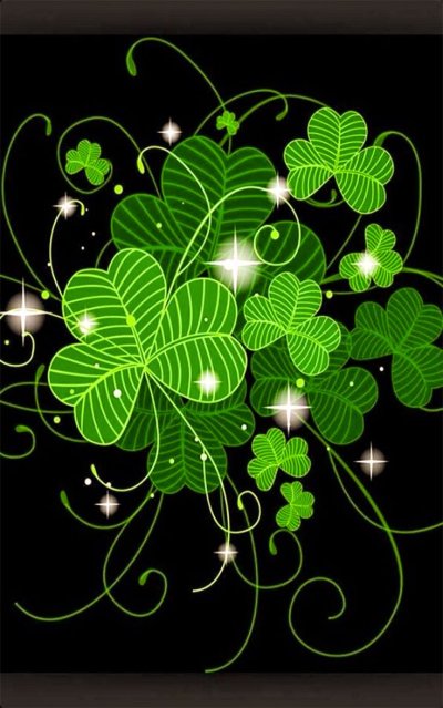 Зеленый Клевер четырехлистный