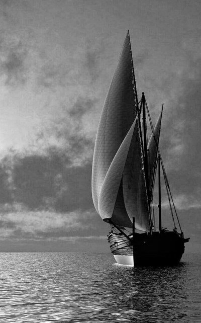 Корабль с парусами