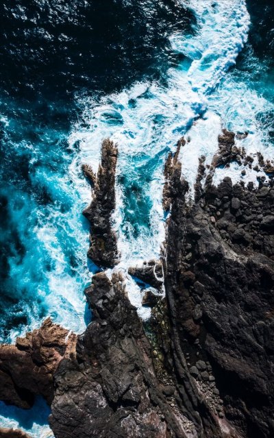 Море скалы вид сверху