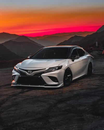 Тойота Камри спорт 2023